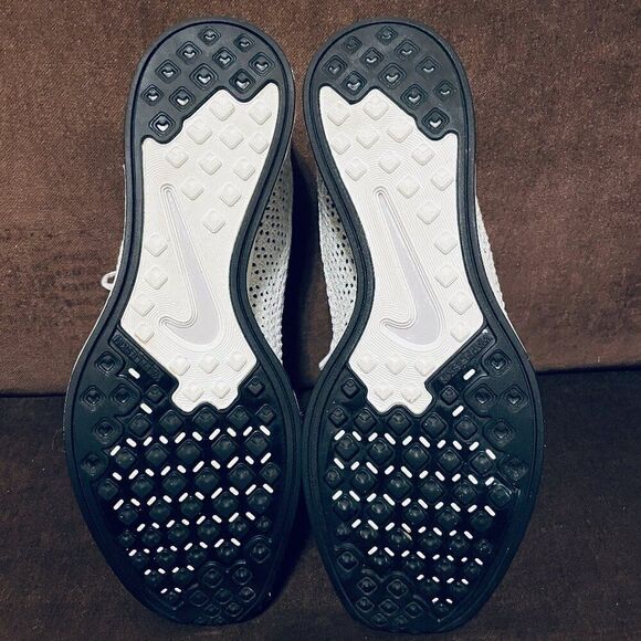 SOLD ITEM  Nike Flyknit Racer Triple White 2017 526628-100 Mens 11 US 45 EUR - Picture 9 of 15